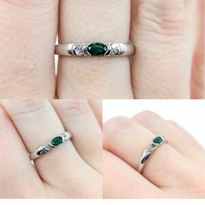 White gold 14kt natural emerald with diamond Ring